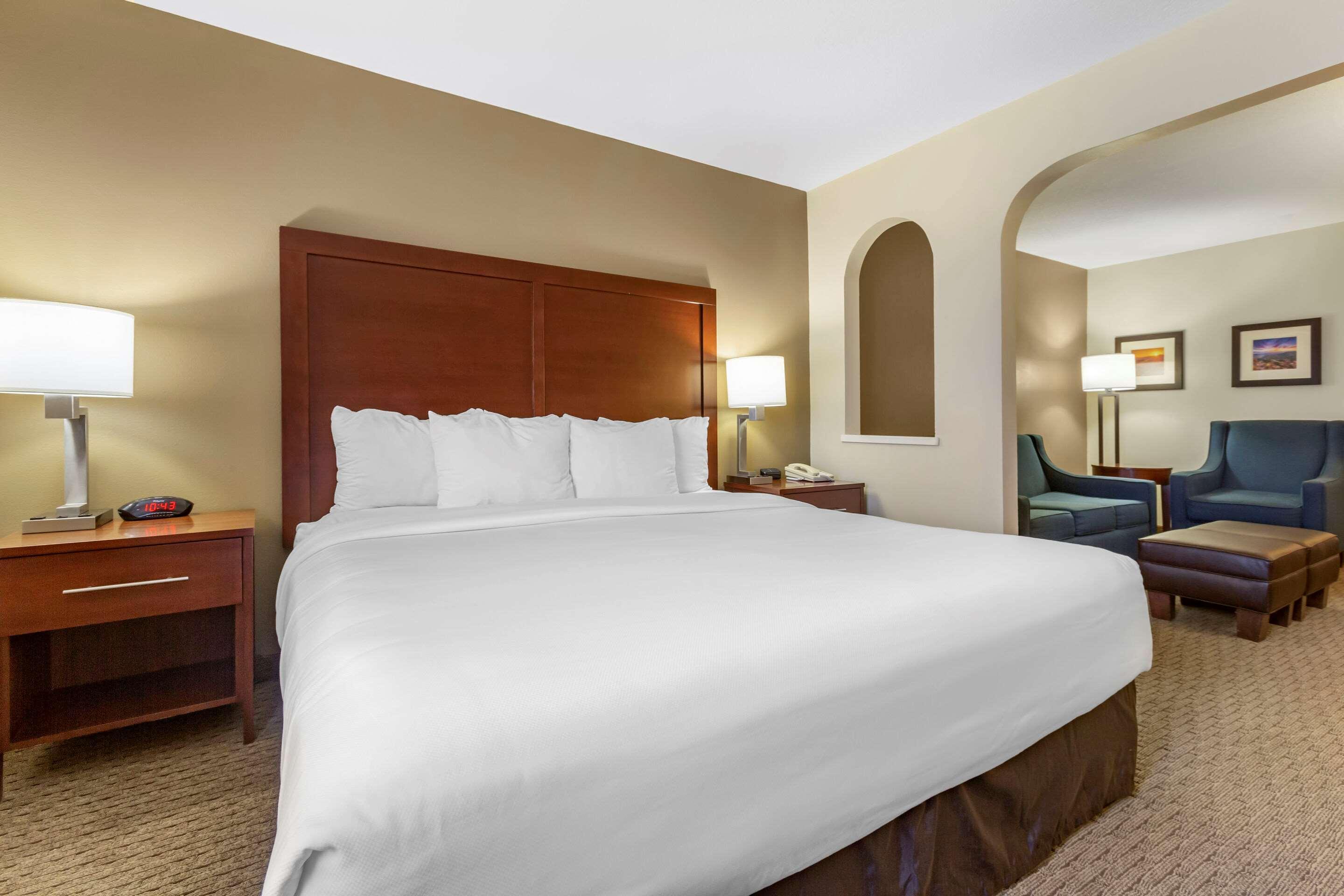 Wingate By Wyndham Los Alamos Exterior photo