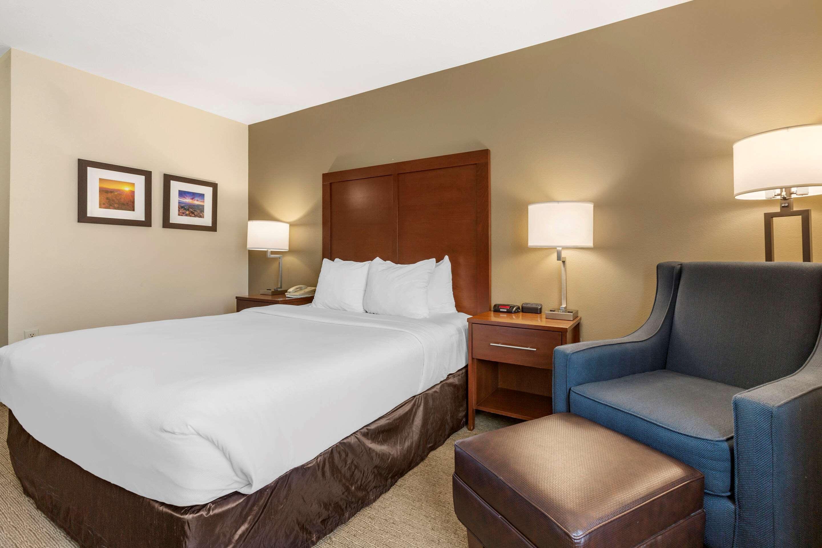 Wingate By Wyndham Los Alamos Exterior photo