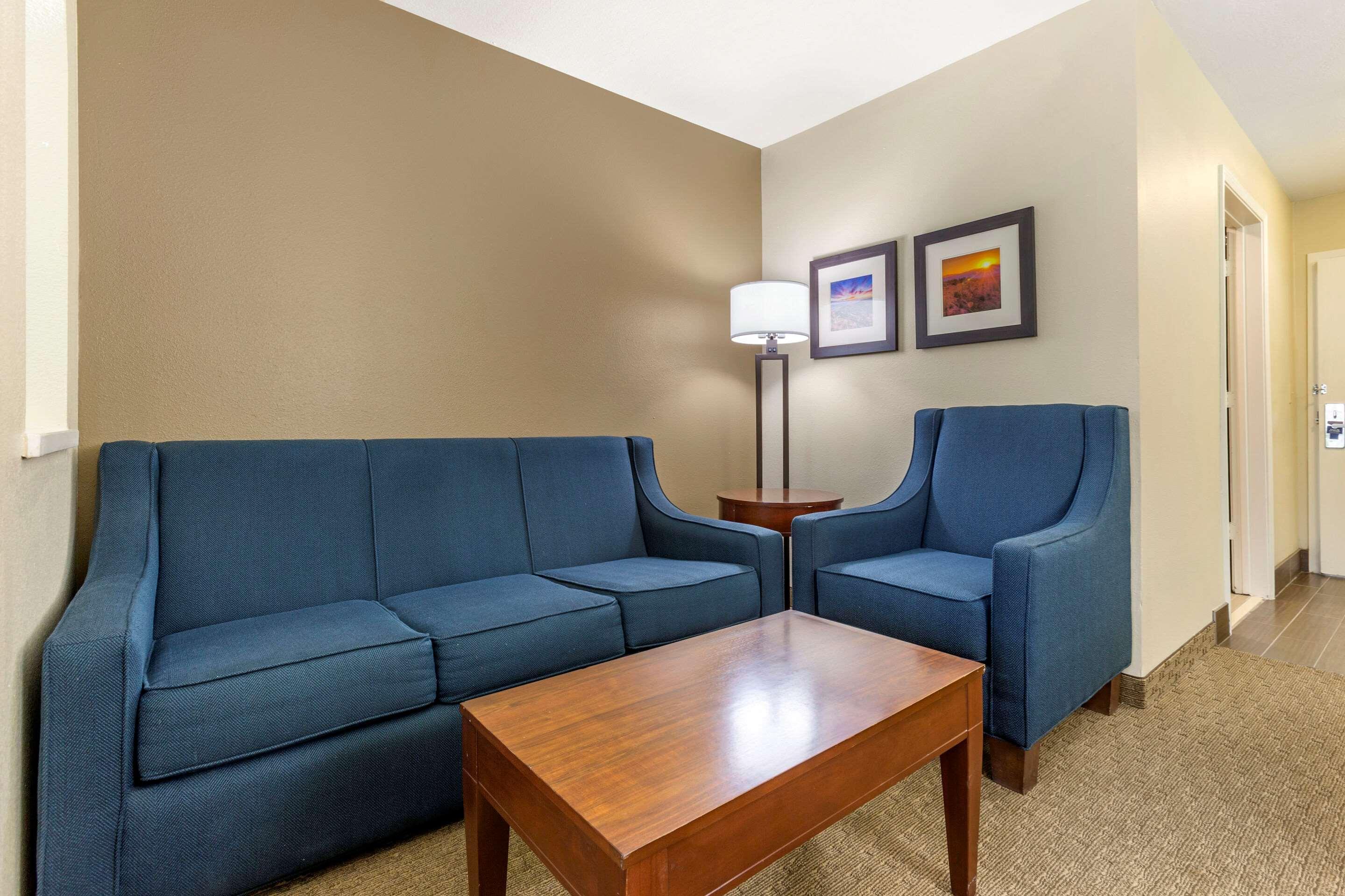 Wingate By Wyndham Los Alamos Exterior photo