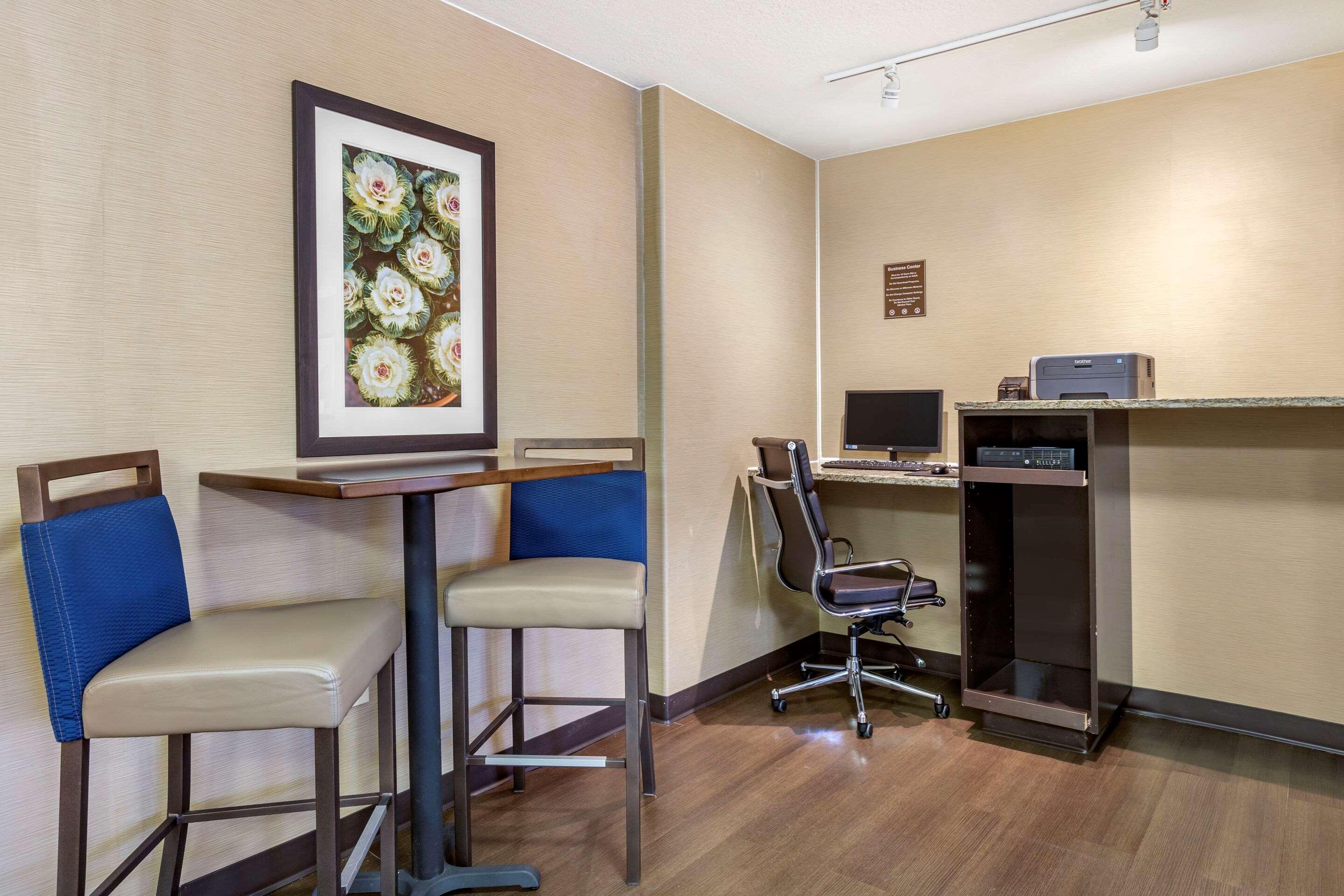 Wingate By Wyndham Los Alamos Exterior photo