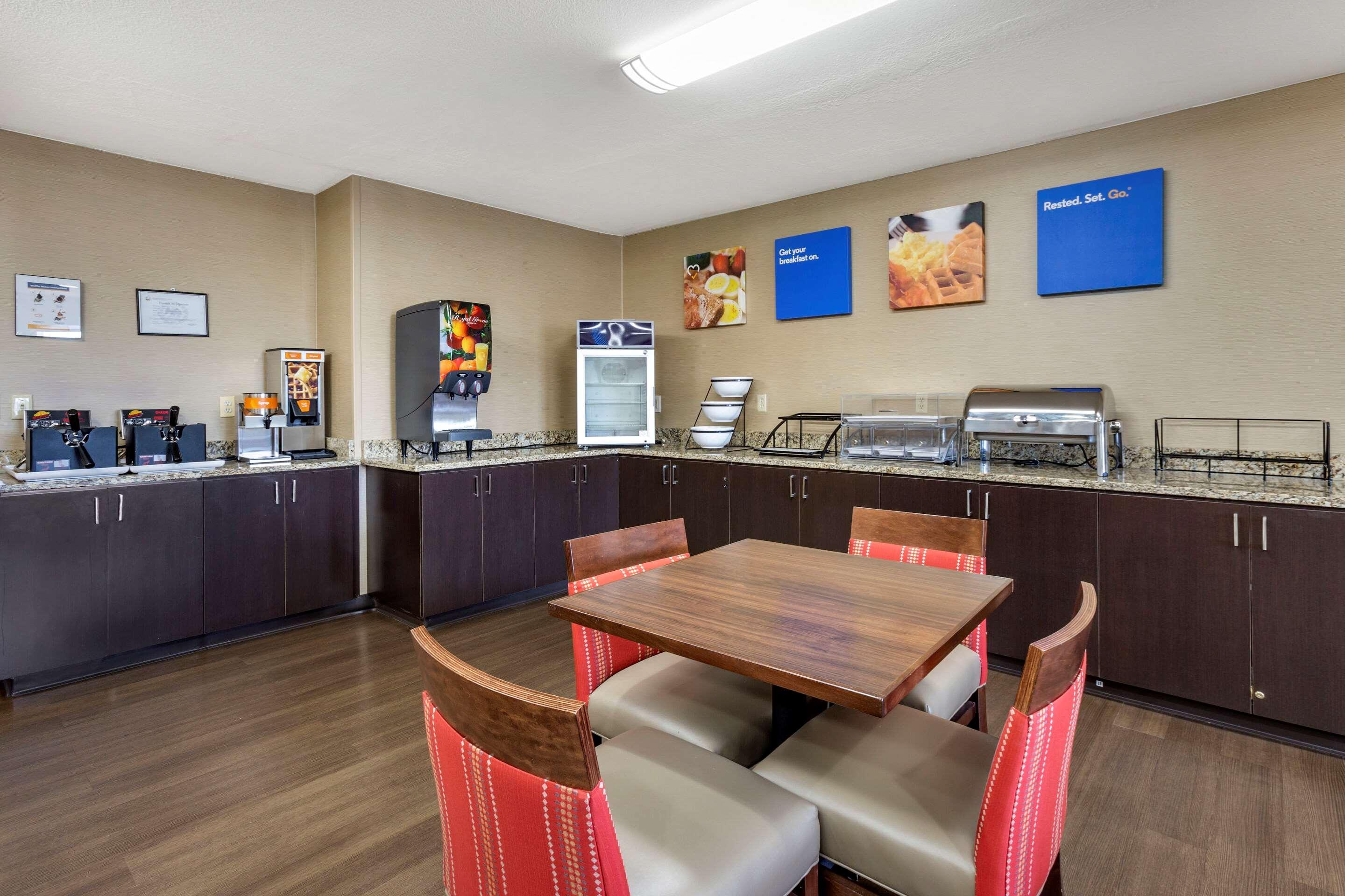Wingate By Wyndham Los Alamos Exterior photo